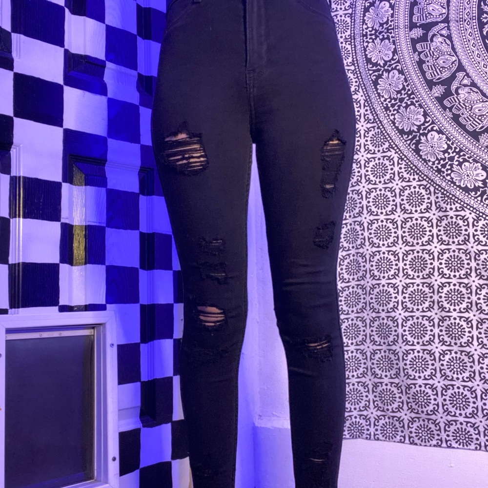 Black ripped jeans